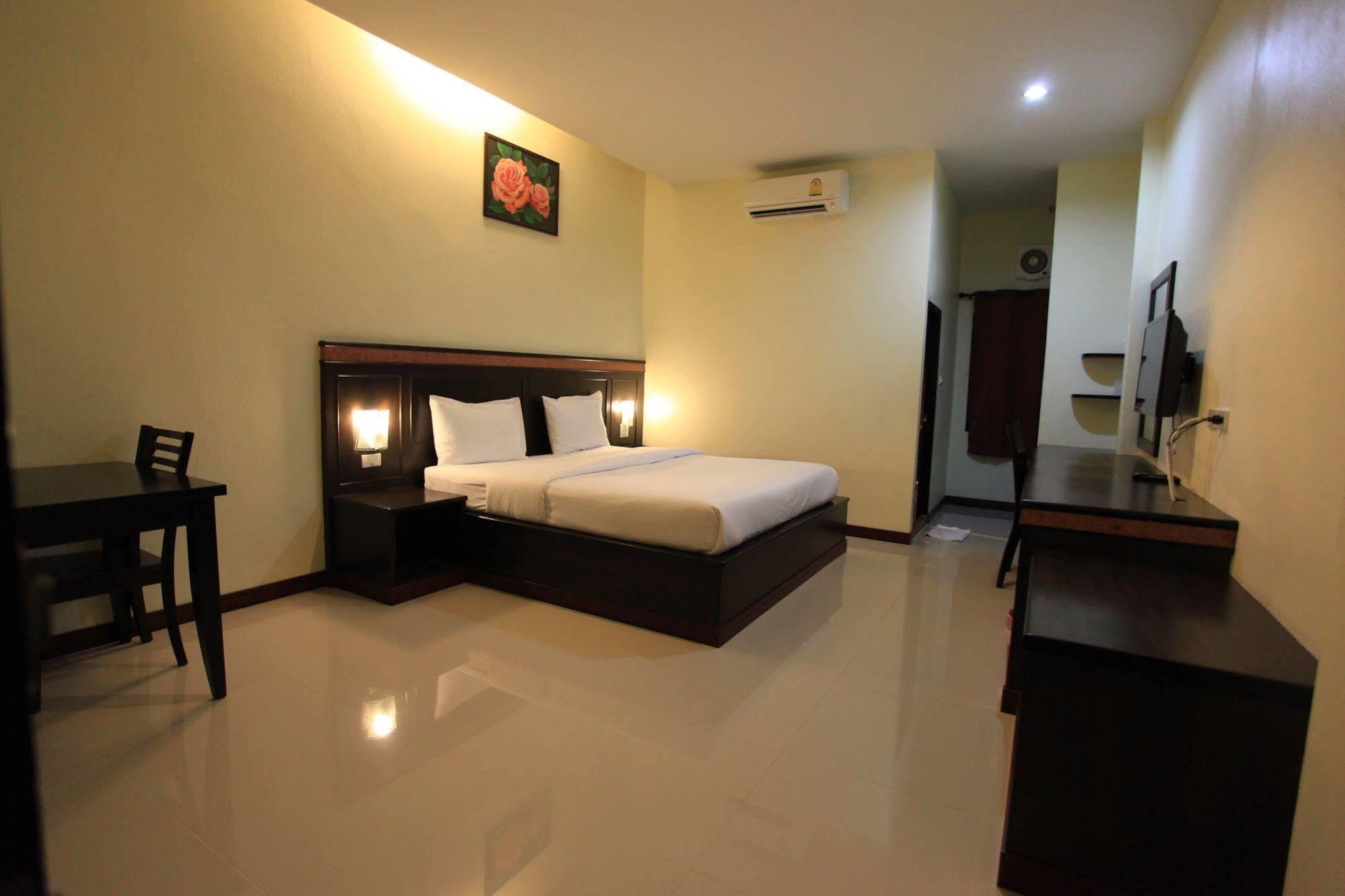 Room Place Chumphon Exterior foto